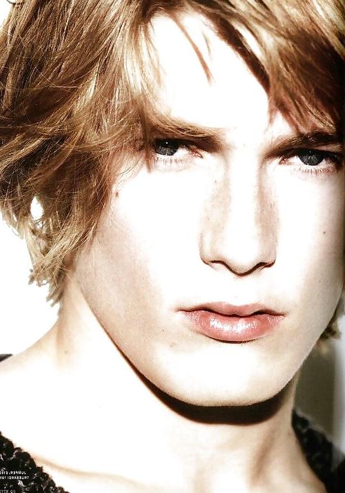 23P Harry....Gorgeous Model