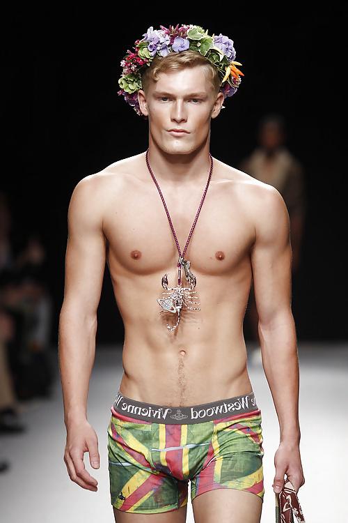 23P Harry....Gorgeous Model