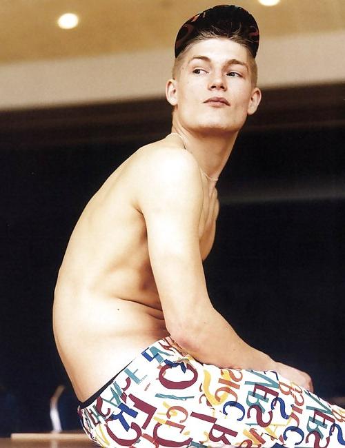 23P Harry....Gorgeous Model