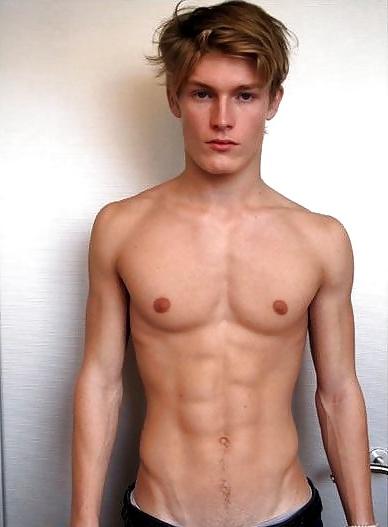 23P Harry....Gorgeous Model