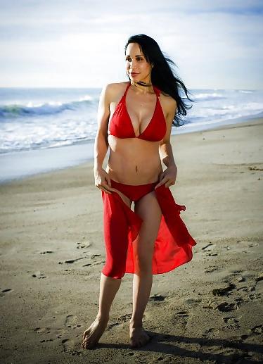 25P Nadya Suleman's ass, lips, tits and FEET!