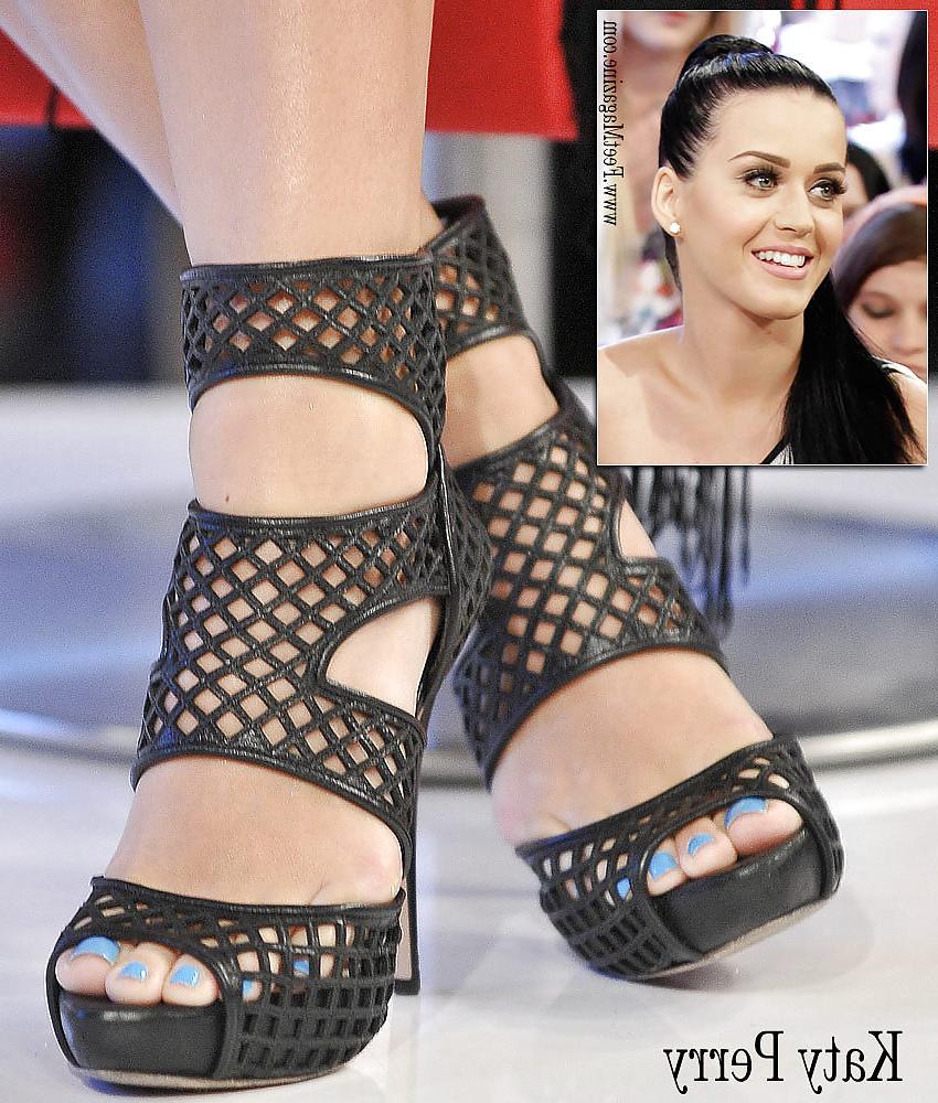 25P Sexy Celeb Feet