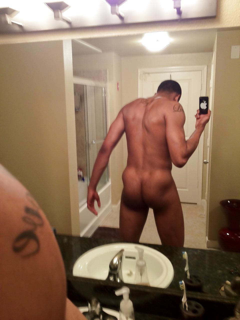 7P Jovan In The Shower