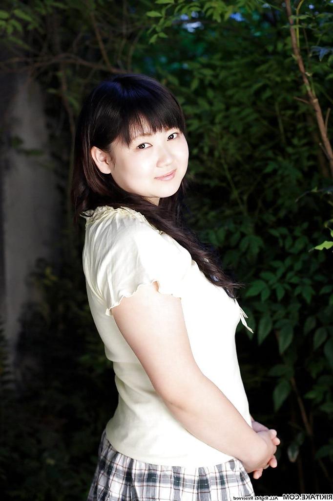 25P Japanese white BBW