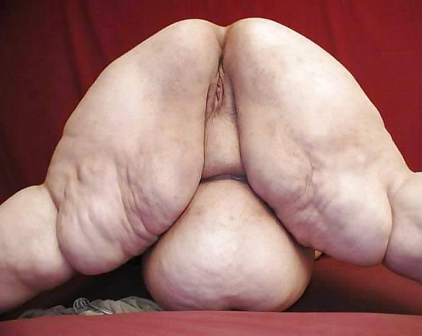 25P BBW Fat Granny Grannies Oma pussy from behind slideshow