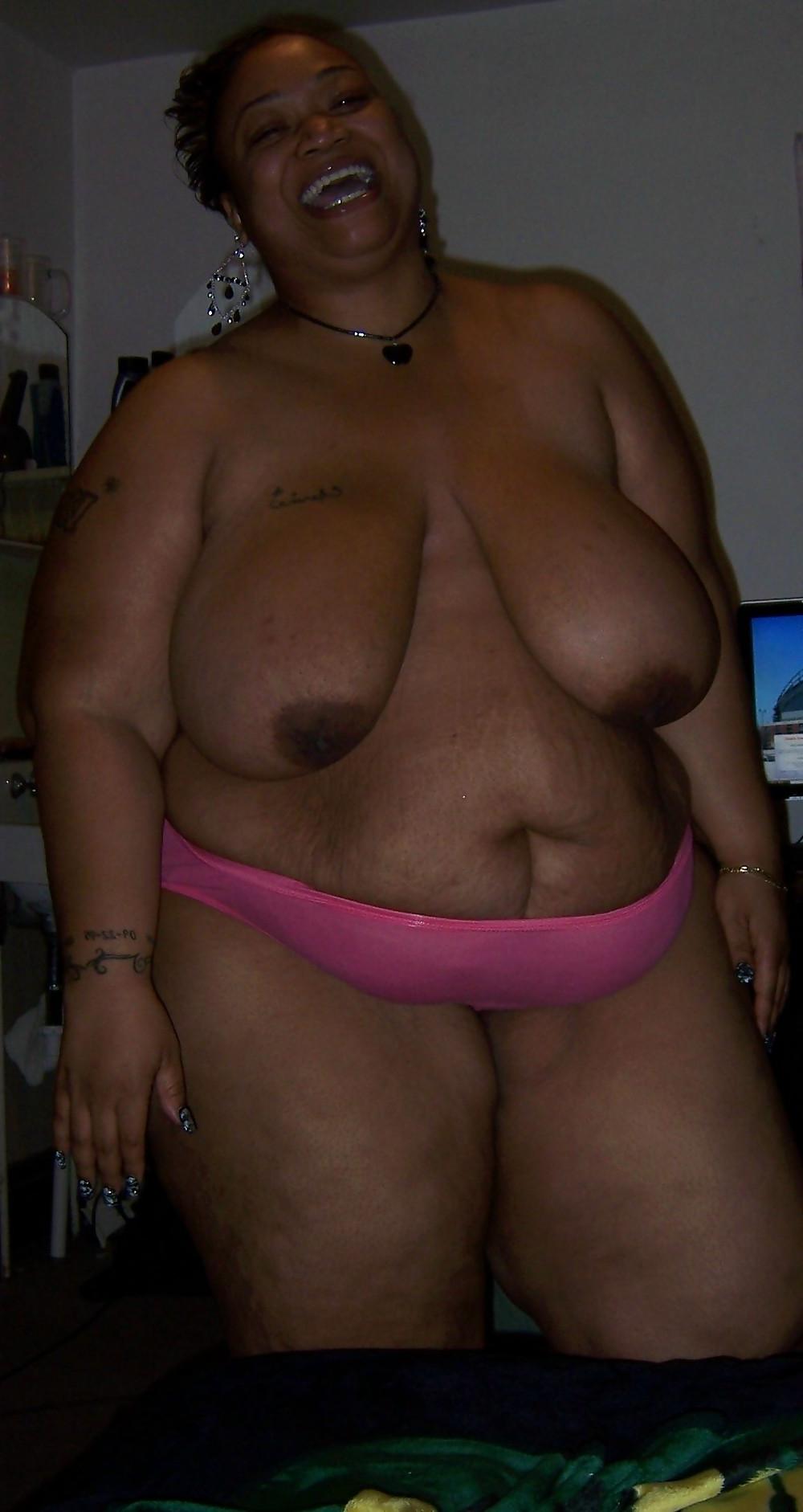 25P People say  think I don't fuck black women. Guess again