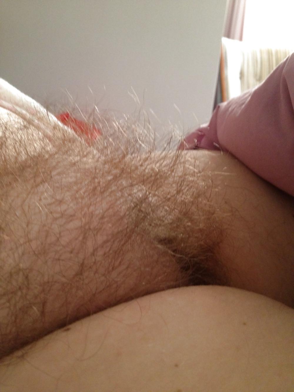 25P My bbw with hairy pussy and big titts.