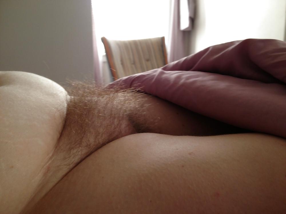 25P My bbw with hairy pussy and big titts.