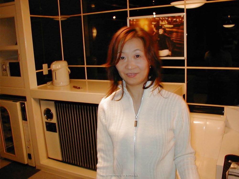 25P Asiatique femme mure  Echiko 
