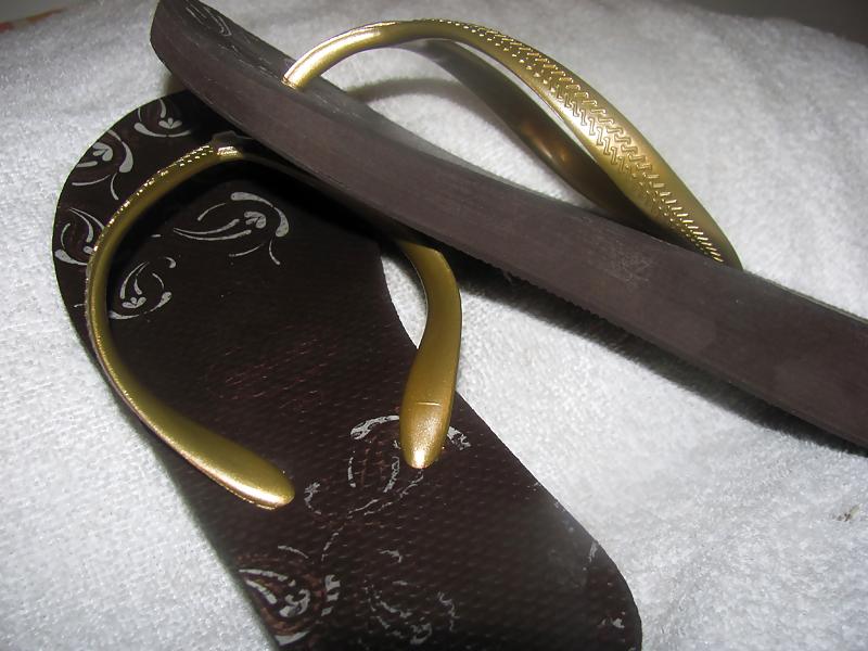 25P Havaianas foot fetish