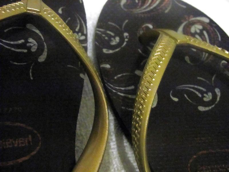 25P Havaianas foot fetish