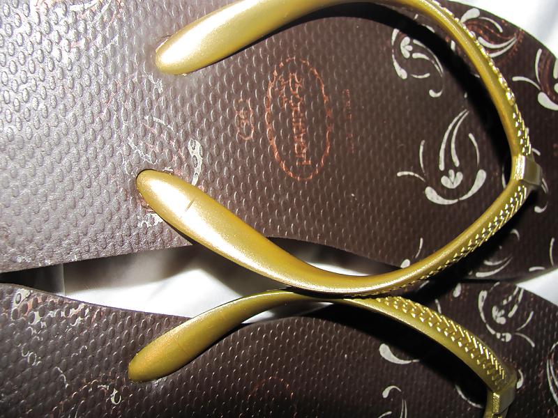 25P Havaianas foot fetish