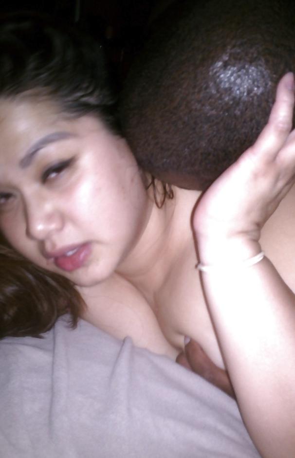 10P ASIAN GIRL TRAN SUCKS MY BIG BLACK COCK