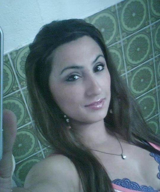5P Turkish girl-How Would you fuck her?
