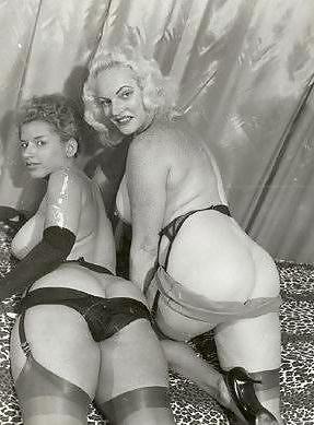 25P Potpurri of Retro Ero and Porn Photos 11