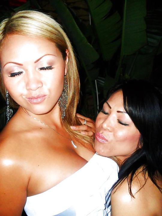 8P Facial or cover her tits in cum?