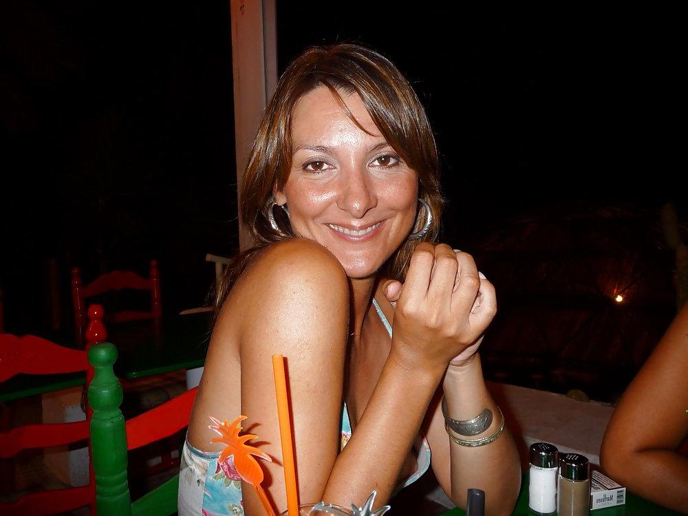 25P Downblouse - Cleavage 5