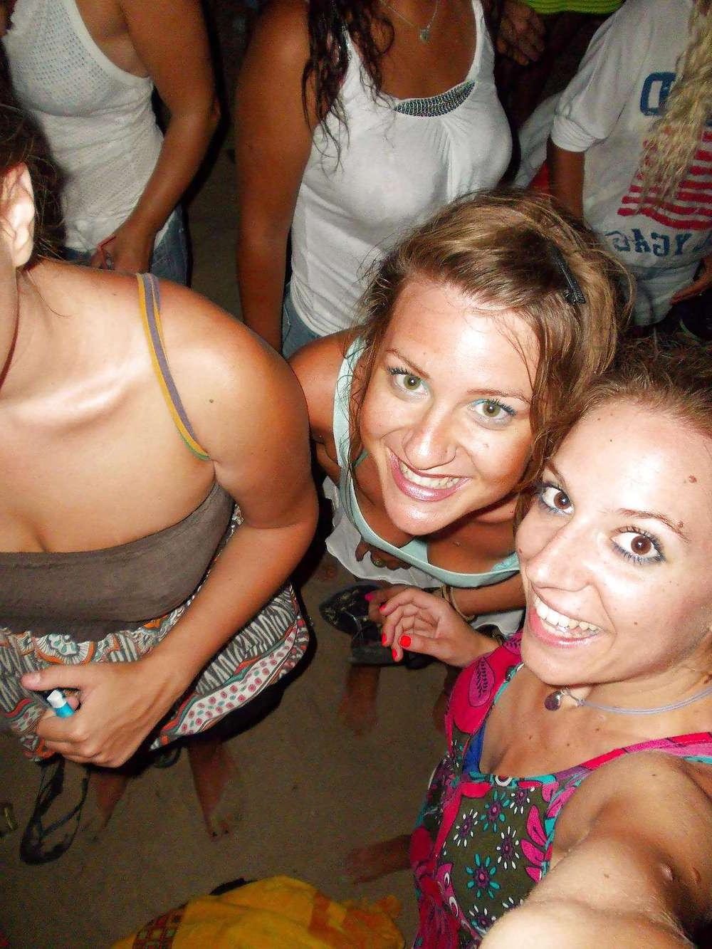 25P Downblouse - Cleavage 5
