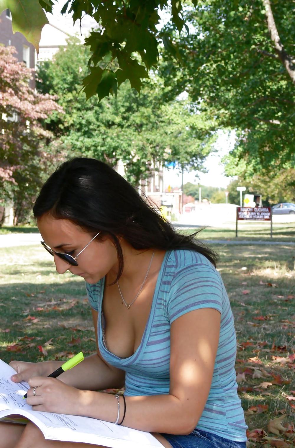 25P Downblouse - Cleavage 5