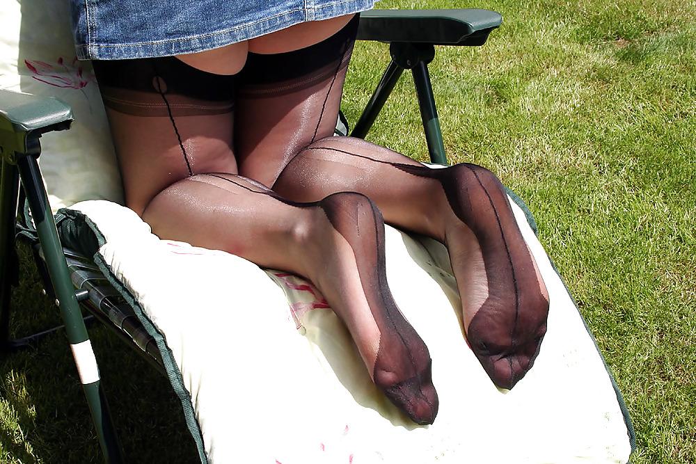 25P Hotlegs-lady stephanie nylonfeet