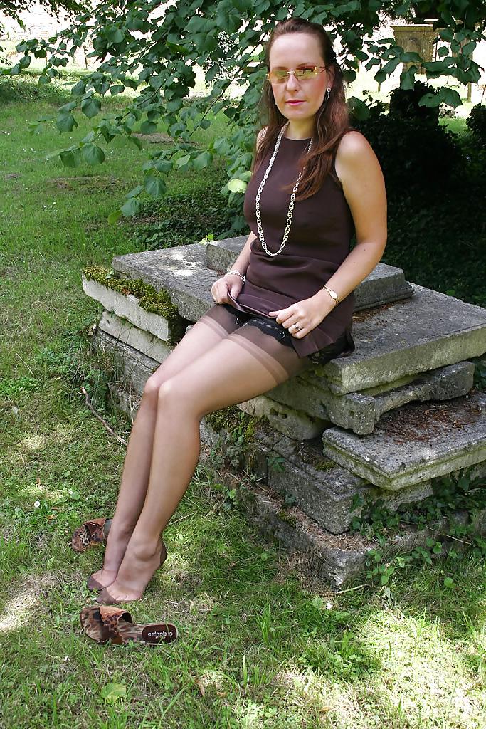 25P Hotlegs-lady stephanie nylonfeet