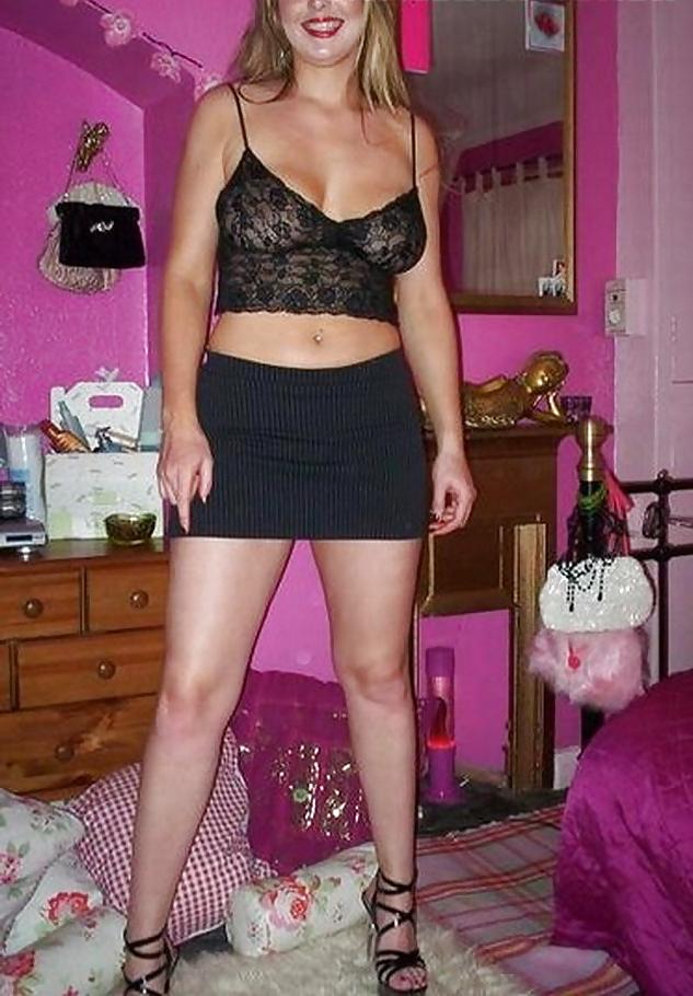 25P Busty Blonde British Hottie