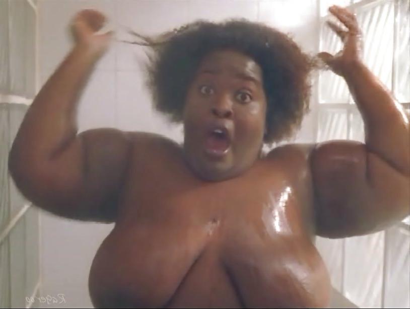 4P Black BBW surprised in the shower