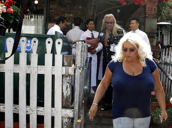 25P Beautiful busty bbw beth chapman