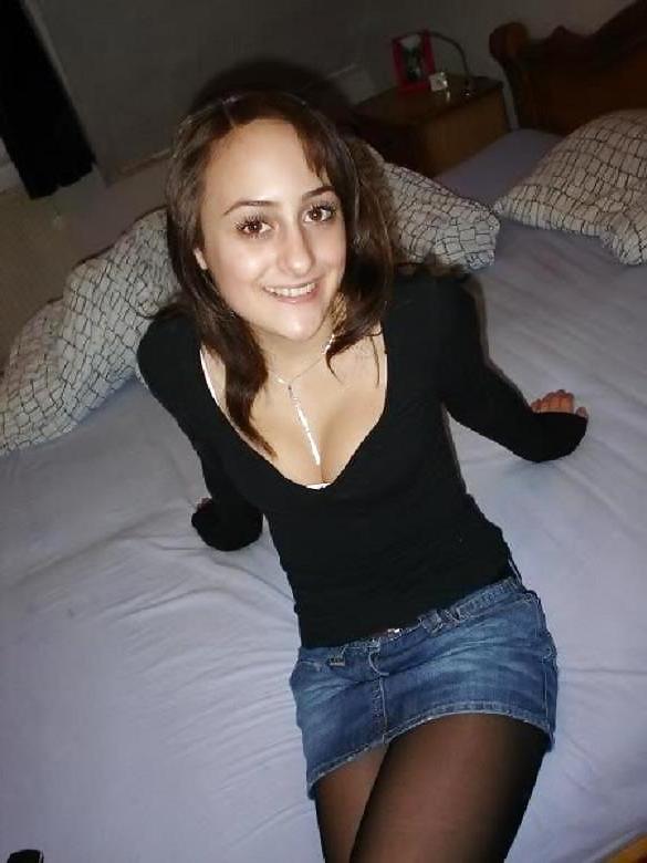 8P Turkish girl: Elif