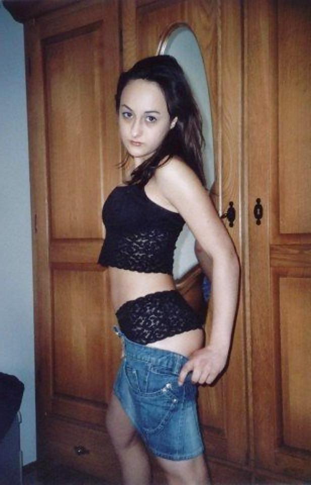 8P Turkish girl: Elif