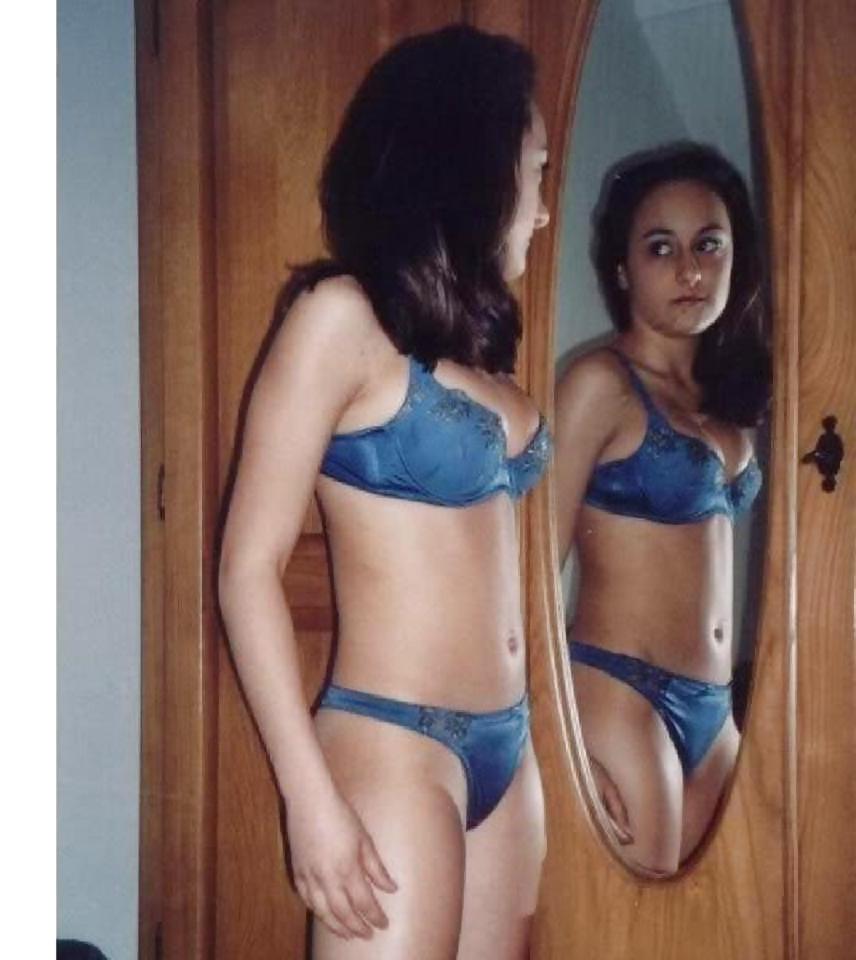 8P Turkish girl: Elif
