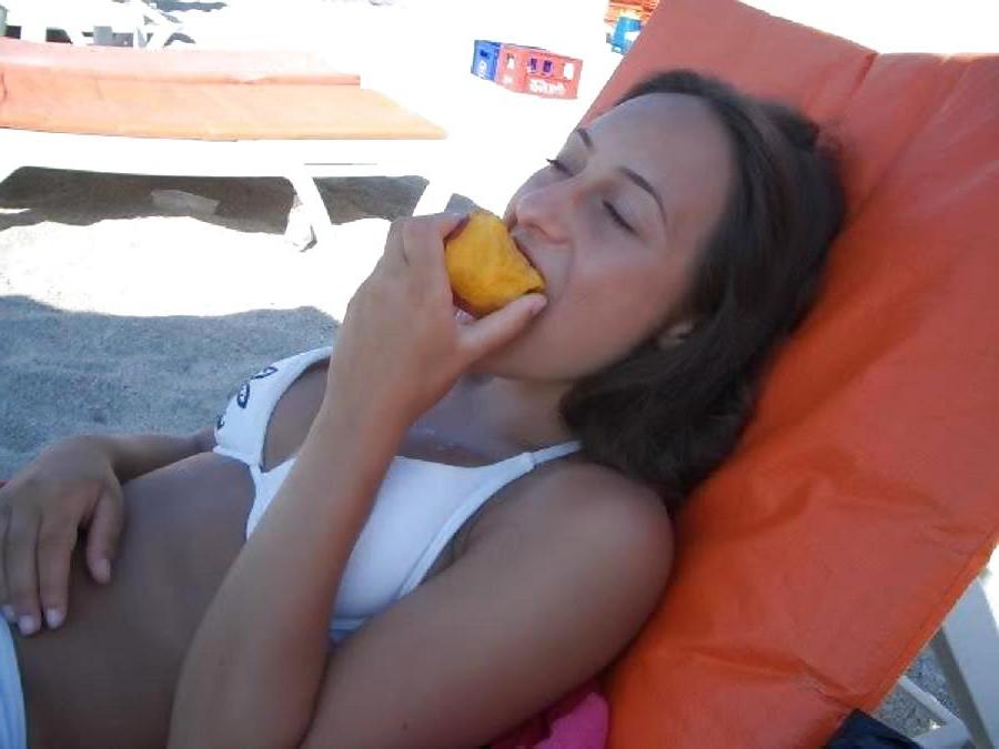 8P Turkish girl: Elif