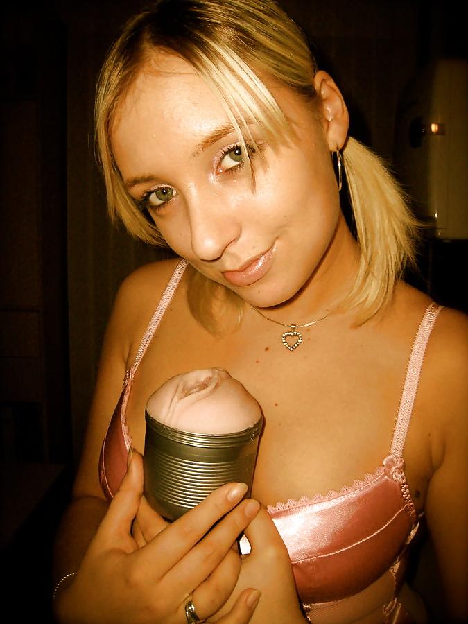 10P Giving my honey a facial after a bj.