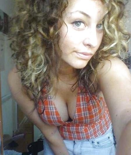 25P Downblouse - Cleavage 10
