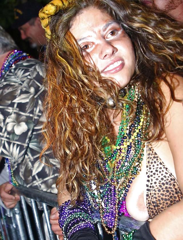 22P Nipple peeks - N. C. 