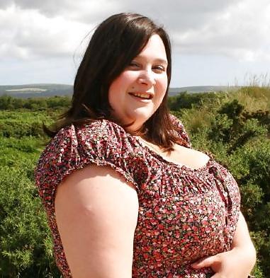 25P GORGEOUS BIG TIT BBW EXPOSED