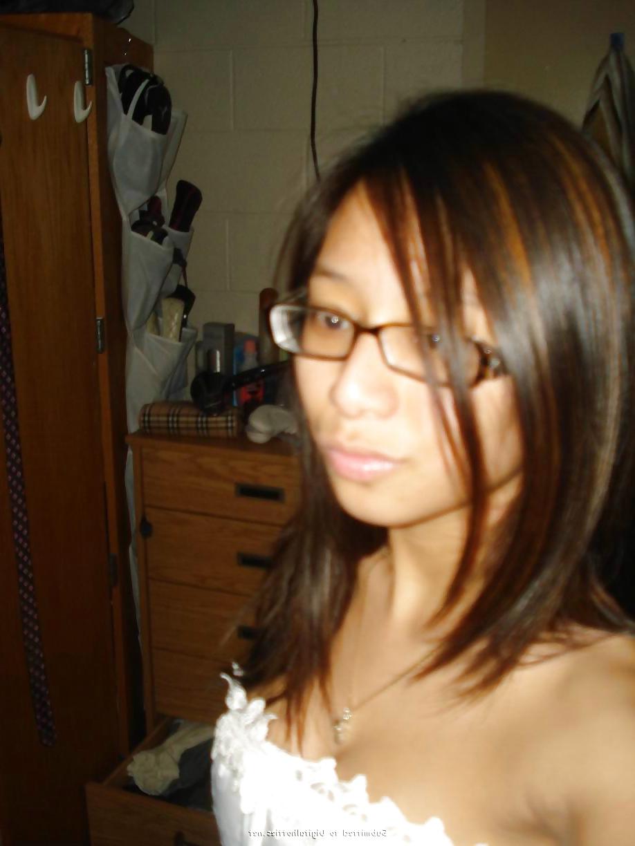 17P Asian teen naked