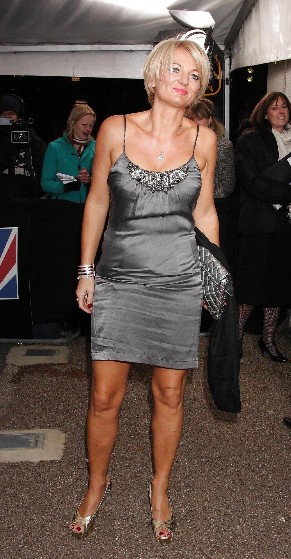 16P Britische MILF Alice Beer