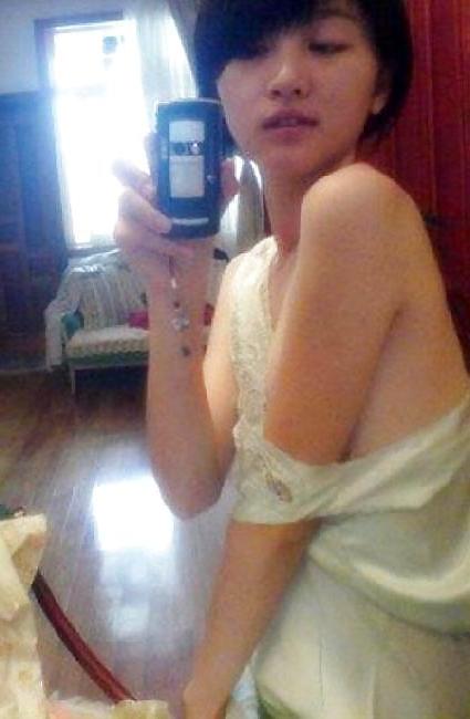 20P The Beauty of Amateur Asian College Teens
