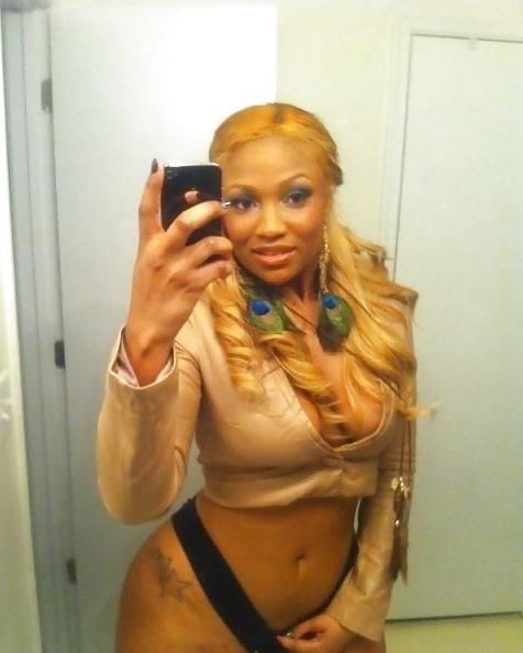 25P ALL KIND OF MATURE BLACK WOMEN PT.4