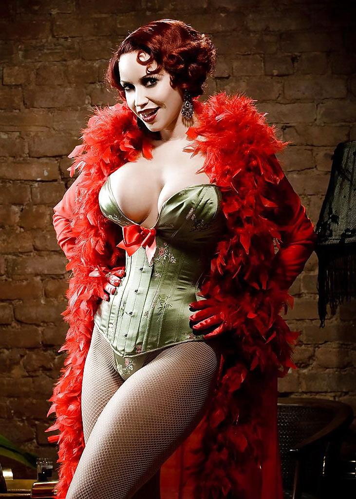 25P Voluptuous Burlesque, Pin-up and Retro Women 8