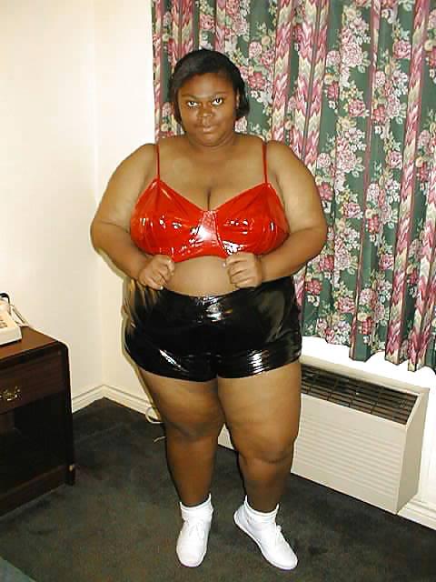 10P Big Black Beauties