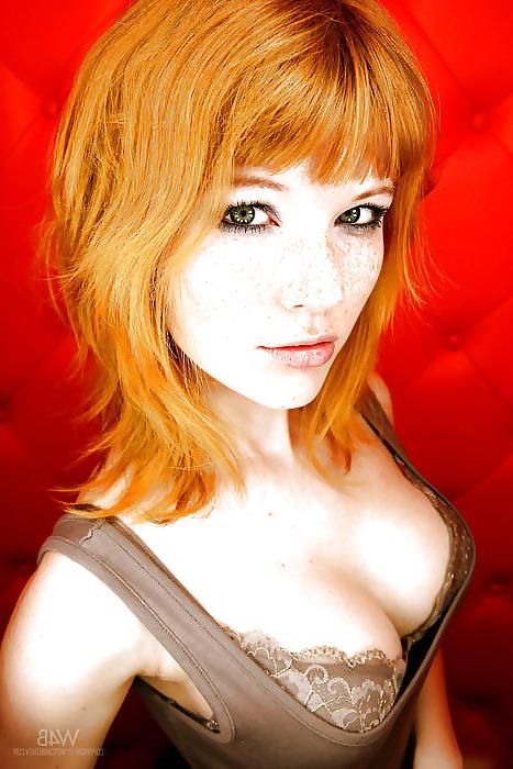 25P Redheads, red hair. Rusty top (and bottom) beauties.
