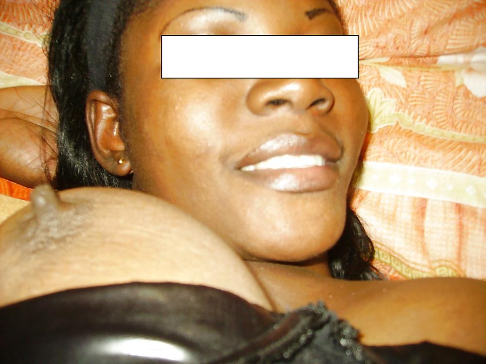 25P Black adultere  La Comtesse  Est une vraie CHIENNE
