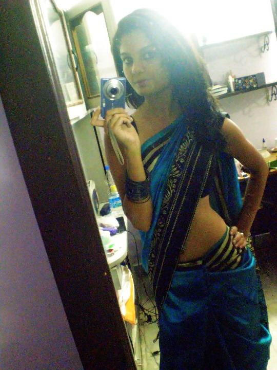 8P Naughty Indian girls in Saree