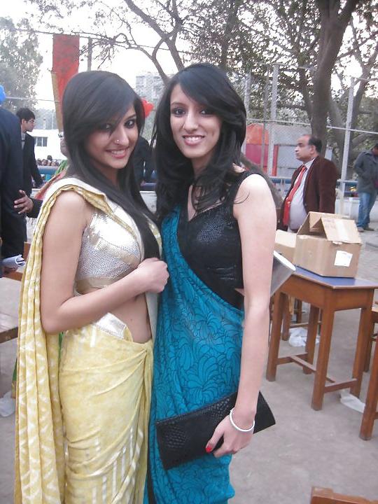 8P Naughty Indian girls in Saree
