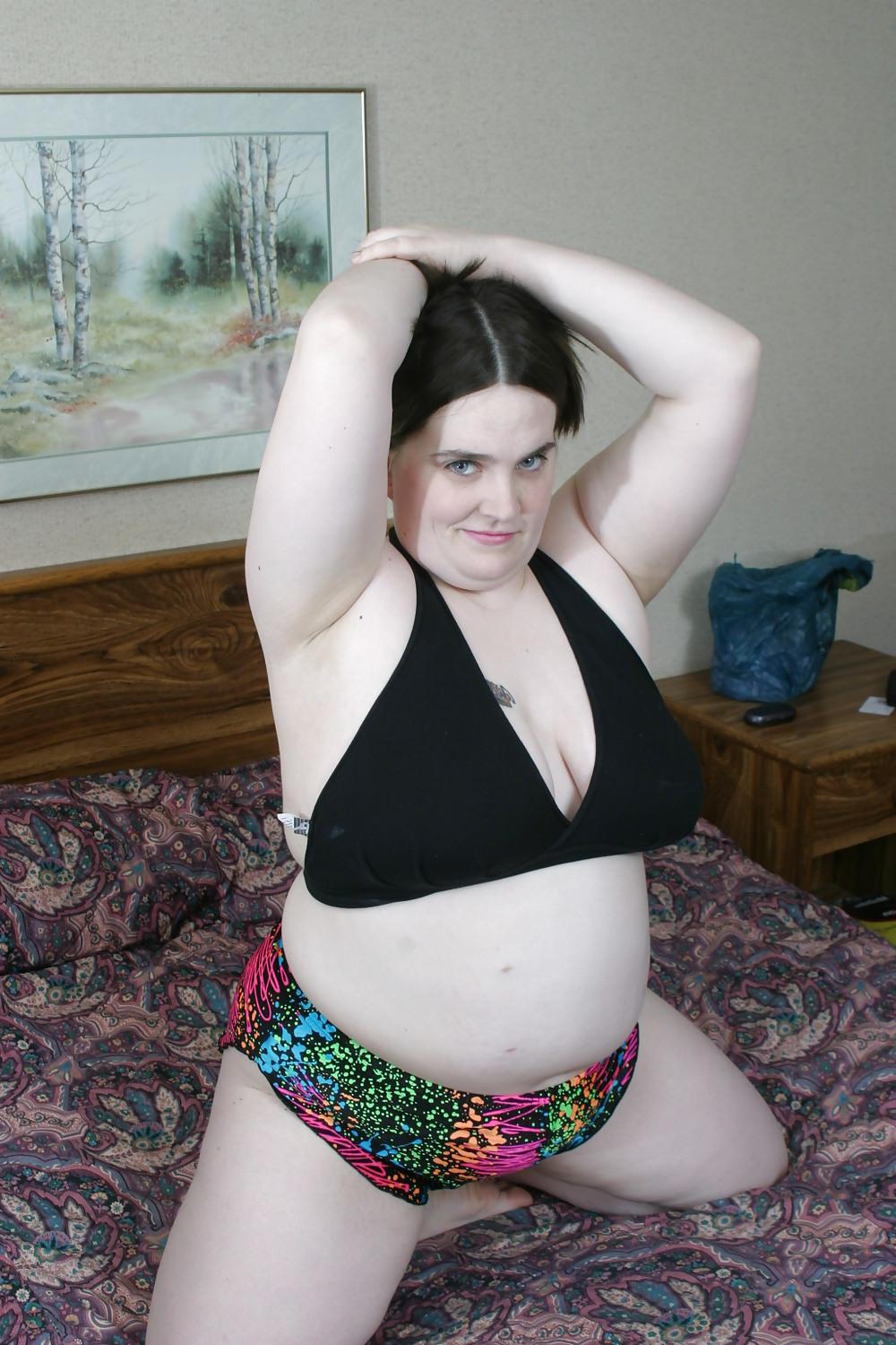 25P Kaylee in Black Halter-Hairy