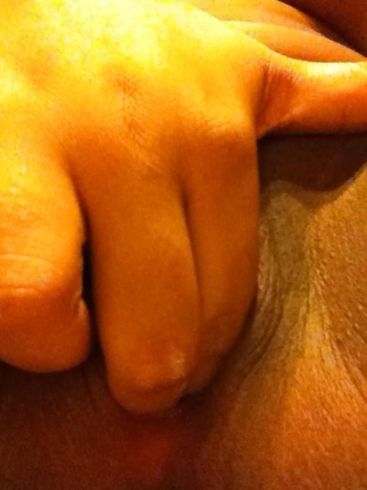 11P Black ex-gf poses and pussy shots