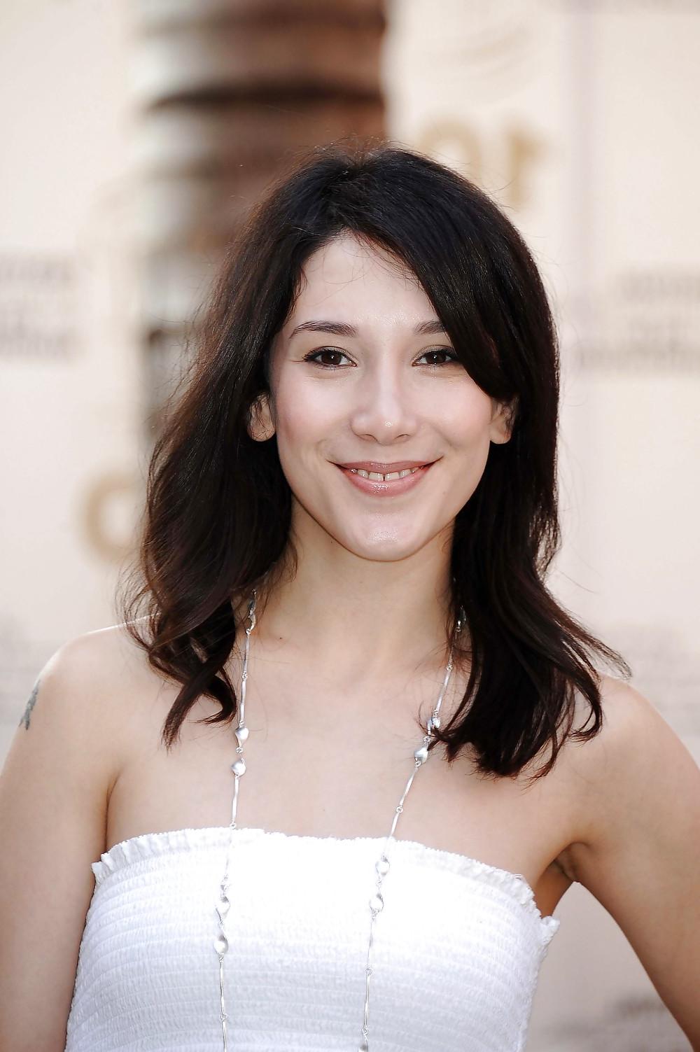 16P Turkish Sibel Kekilli