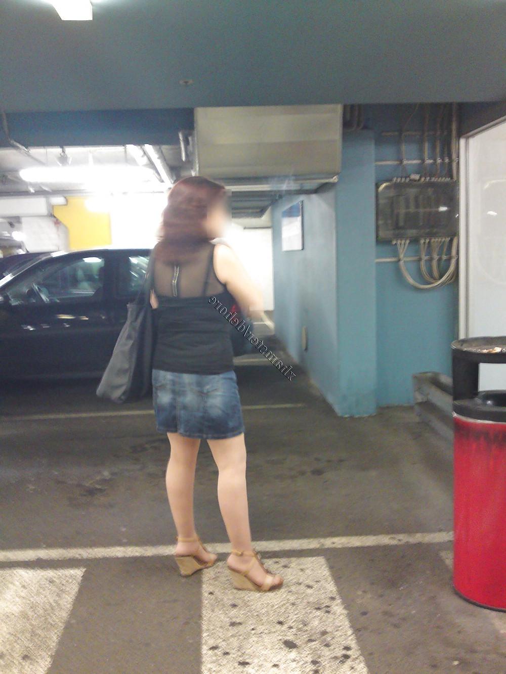 21P Turkish Mature Nejla Sokakta (Voyeur)